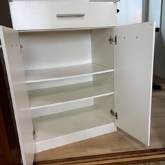 食器棚(ニトリ)の画像