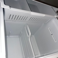 送料・設置込み可　冷蔵庫　360L  Hisense 2022年【分解クリーニング済み】の画像