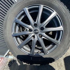 215/60/17 3719✖️4 スタッドレスタイヤ社外アルミセット　マナレイ　バリ山　5穴　17 7J 　CH-R などの画像