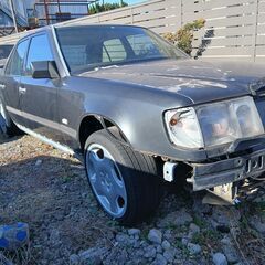 Mベンツ124-300E-事故歴なし程度の良い部品取り車体の販売ですの画像