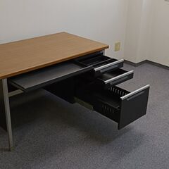 事務机の画像