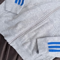 アディダス ジップアップパーカー 150の画像