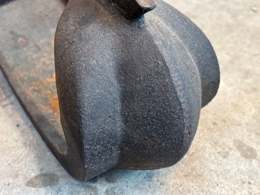 アンティーク 古道具 金鉄製 鐙 あぶみ舌長鐙 武具 馬具 馬術 鞍 くら