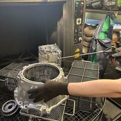 【土日祝休み】【髪型・髪色自由】短時間勤務可！🚗車の部品の洗浄の画像