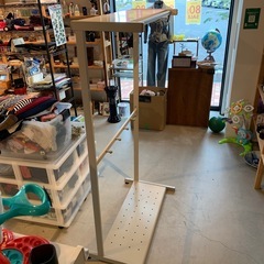 12/15まで表示価格より80%OFF!!ハンガーラックの画像