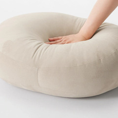 無印良品 MUJI 背当てにもなるやわらかマルチクッション ５５×４０×２０ｃｍの画像
