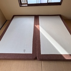 ベッドフレームの画像