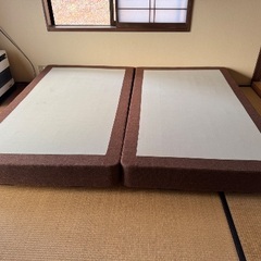 ベッドフレームの画像