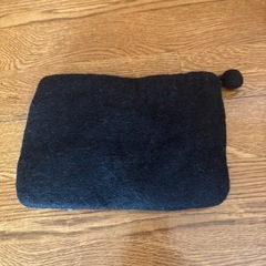 ハンドメイドのフェルトミニポーチの画像