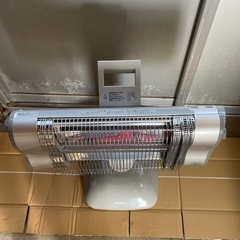 【美品】ダイキン セラムヒート 遠赤外線暖房機 CER11NS 2012年製 可動品の画像
