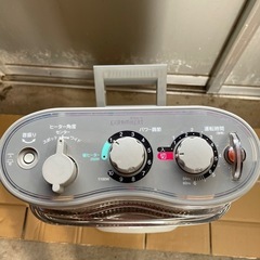 【美品】ダイキン セラムヒート 遠赤外線暖房機 CER11NS 2012年製 可動品の画像