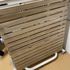 折りたたみベッドの画像