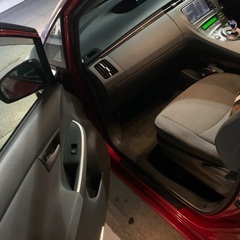 一番人気の赤ボディー けっこう安い！　交換可能　30プリウス　激レア寒冷地仕様　ハイブリッド　法人車　程度よし　の画像