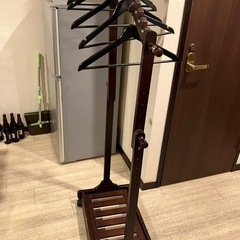 現地お引き渡しできる方、ハンガーラック(木製)の画像