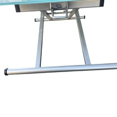 昇降式ガラステーブルの画像