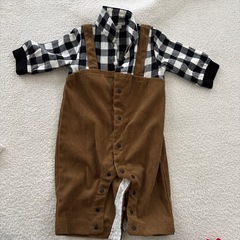 赤ちゃんの服　4枚セット
の画像