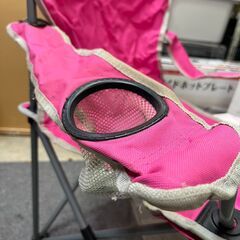 アウトドア用折りたたみ椅子（ピンク）の画像
