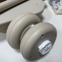 美品 momnlittle ベビーウォーカー 手押し車 アイボリーの画像