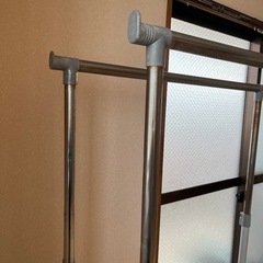 パイプハンガー3点とタオル干しの画像