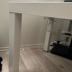 IKEAテーブルの画像