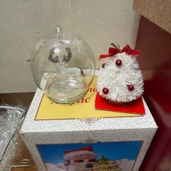 クリスマスリース オーナメントなどの画像