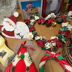 クリスマスリース オーナメントなどの画像