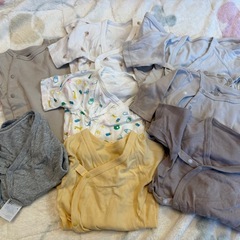 赤ちゃん用【新生児〜】
肌着、ミトン、帽子セットの画像