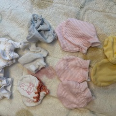 赤ちゃん用【新生児〜】
肌着、ミトン、帽子セットの画像