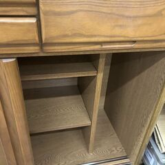 【リユ-スのサカイ広島石内店】ジモティ割！スライド扉食器棚/クリ-ニング済み/HG-8275/広島市 家具　佐伯区 家具　南区 家具　西区 家具　東区 家具　中区 家具　安佐南区 家具　安佐北区 家具　安芸区 家具　府中町 家具　海田町 家具　熊野町 家具　坂町 家具　廿日市市 家具			の画像