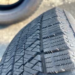 【2022年製】205/65R16 スタッドレスタイヤの画像
