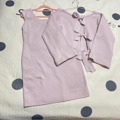 ピンク　ニットワンピースとカーディガンセットの画像