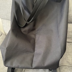 買い物バッグ（車輪付き）の画像