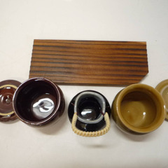 ☆▲調味料入れ　3点セット　和柄　まとめ　陶器　蓋物　和食器　和風　fの画像