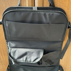 車　シート　荷物バッグの画像