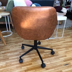 キャスター付き デスクチェア レザー オフィスチェア  合皮の画像