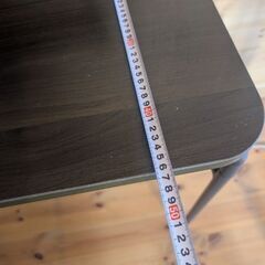 パソコンデスクの画像