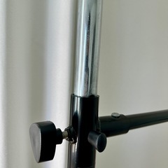 ぶら下がり健康器　懸垂器　チンニングバーの画像