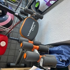 腹筋トレーニングマシンの画像