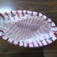 【ハンドメイド】ネコ柄きんちゃく（白）の画像