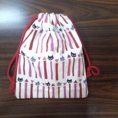 【ハンドメイド】ネコ柄きんちゃく（白）の画像