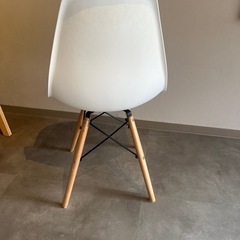 イームズチェア リプロダクト ホワイト ダイニングチェア の画像