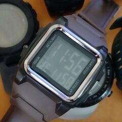 新品腕時計茶一品の画像