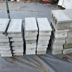 コンクリートブロック セメントブロックの画像