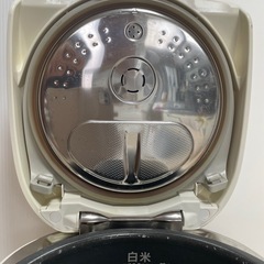 炊飯器の画像