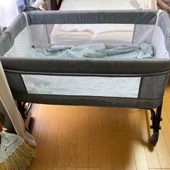 ベビーベッド蚊帳付き
の画像