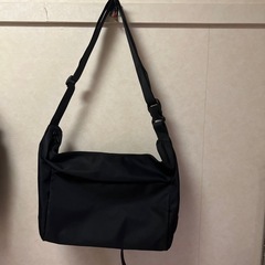 ショルダーバッグの画像