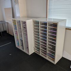 オフィス家具（デスク・書類棚）緊急売却のお知らせの画像