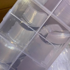 ネイルチップ長さだし用10点以上とフォーム、ダストブラシ3000円の画像