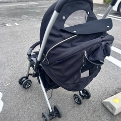 コンビ ベビーカーの画像