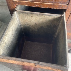 時代家具　引き出し　箪笥　トタン張りの画像